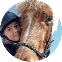 Bivša študentka visoke šole Erudio.